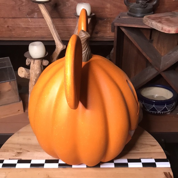 Pottery Barn Kids Magically Enchanting Disney Mickey Mouse Pumpkin Luminary - Picture 13 of 17